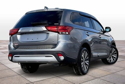 2020 Mitsubishi Outlander SE