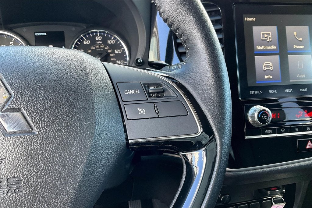 2020 Mitsubishi Outlander SE