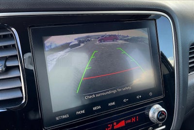 2020 Mitsubishi Outlander SE