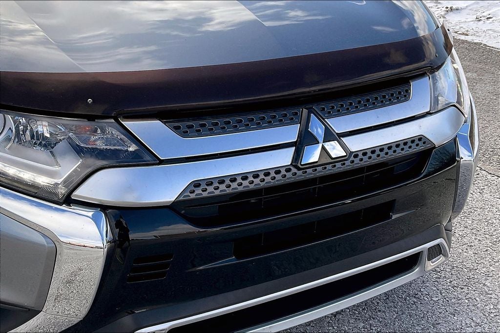 2020 Mitsubishi Outlander SE