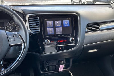 2020 Mitsubishi Outlander SE