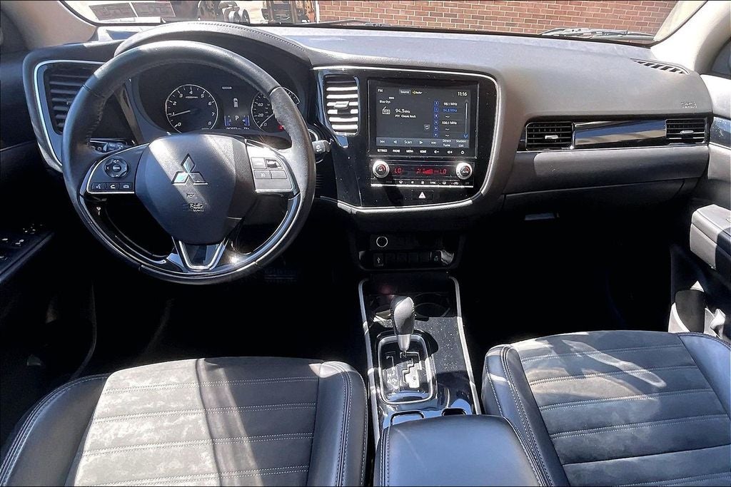 2020 Mitsubishi Outlander SE