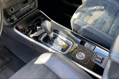 2020 Mitsubishi Outlander SE
