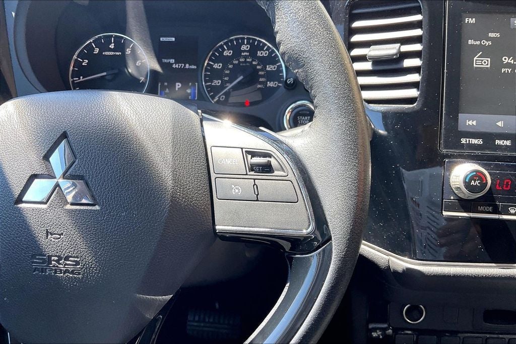 2020 Mitsubishi Outlander SE