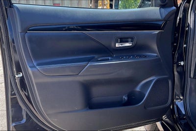 2020 Mitsubishi Outlander SE
