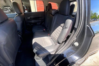 2020 Mitsubishi Outlander SE