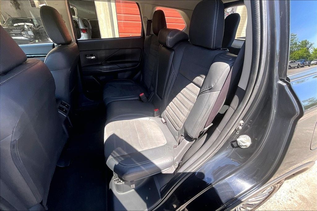 2020 Mitsubishi Outlander SE