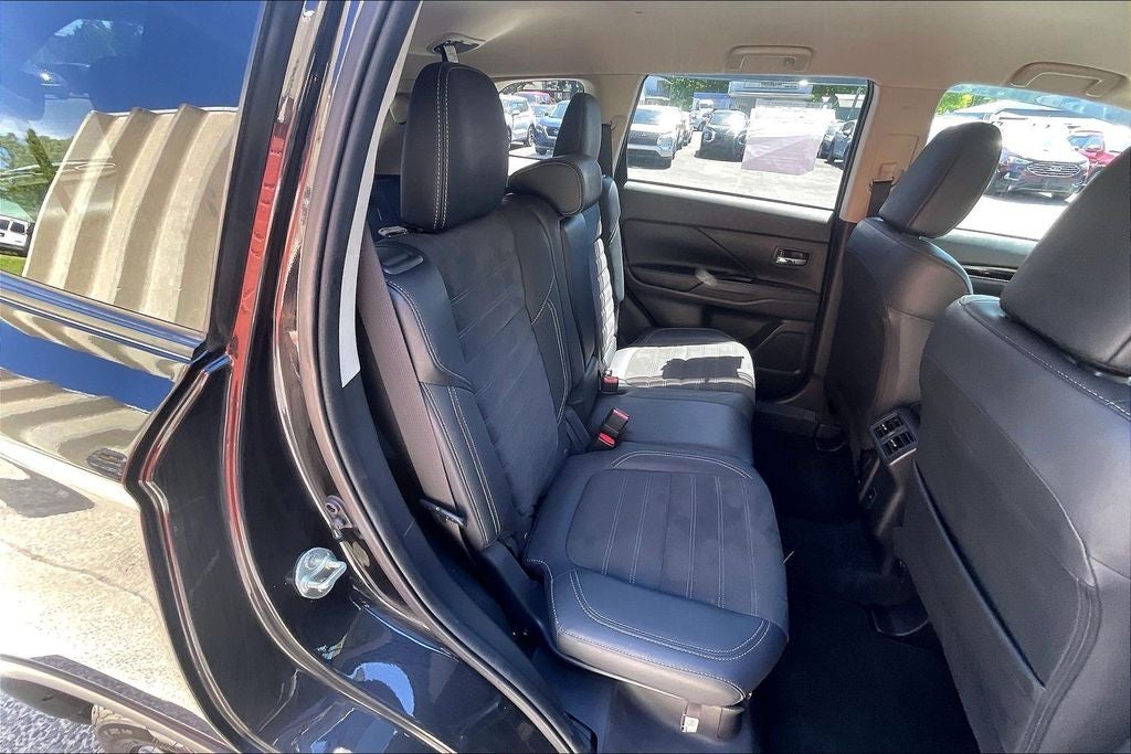 2020 Mitsubishi Outlander SE