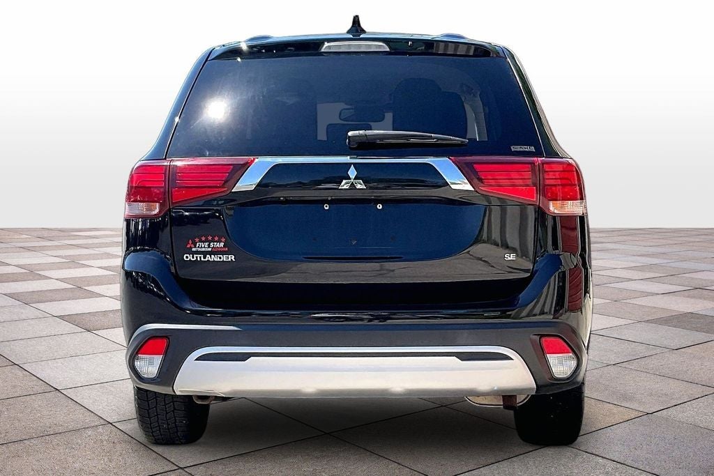 2020 Mitsubishi Outlander SE