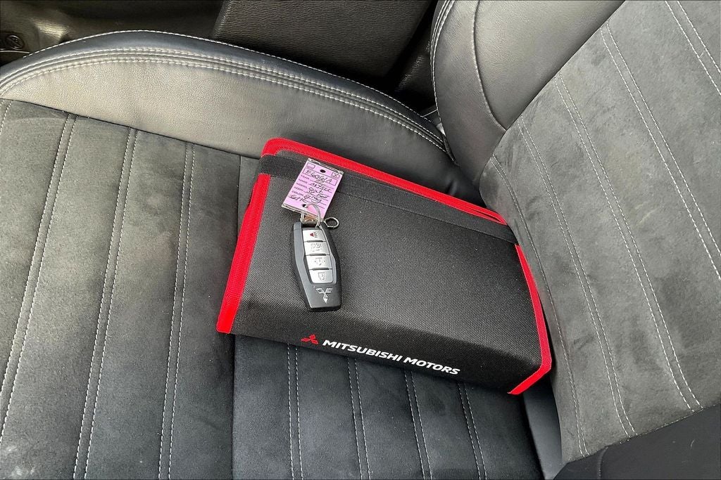 2022 Mitsubishi Outlander Black Edition