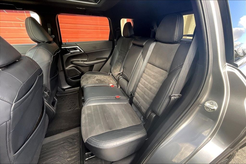 2022 Mitsubishi Outlander Black Edition