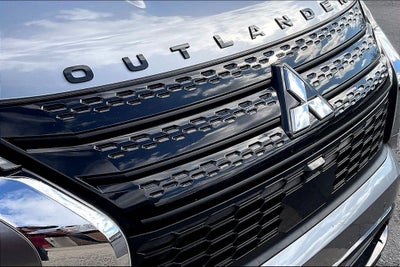 2022 Mitsubishi Outlander Black Edition