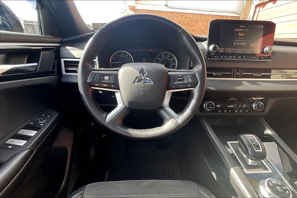 2022 Mitsubishi Outlander Black Edition