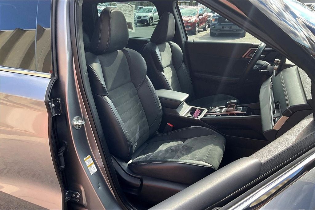 2022 Mitsubishi Outlander Black Edition