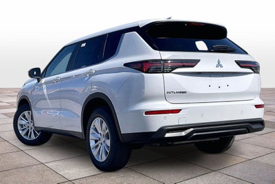 2026 Mitsubishi Outlander ES