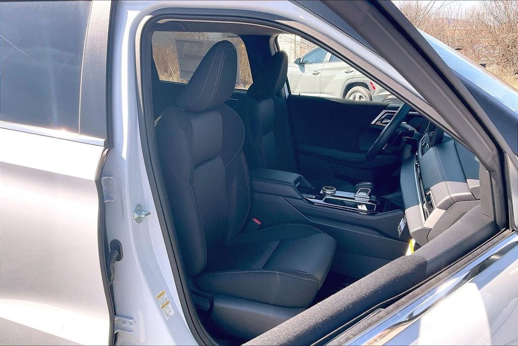 2026 Mitsubishi Outlander ES