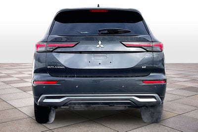 2025 Mitsubishi Outlander SE