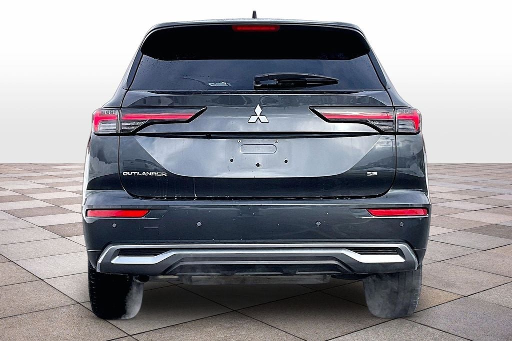 2025 Mitsubishi Outlander SE