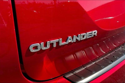 2025 Mitsubishi Outlander SE