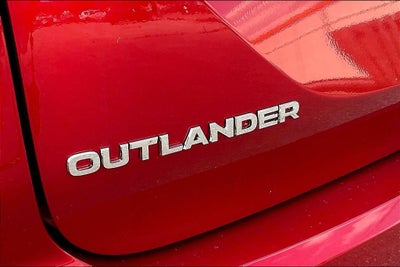 2025 Mitsubishi Outlander SE