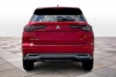 2025 Mitsubishi Outlander SE