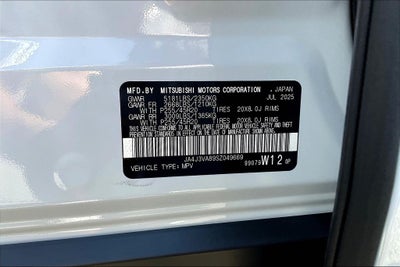 2025 Mitsubishi Outlander SE