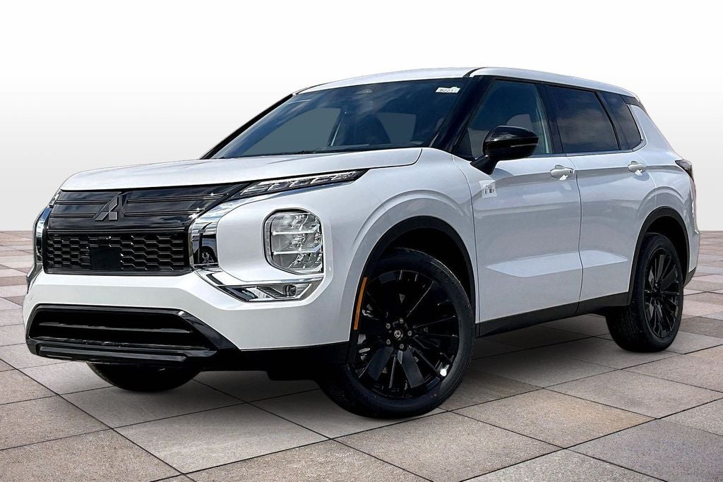 2026 Mitsubishi Outlander LE