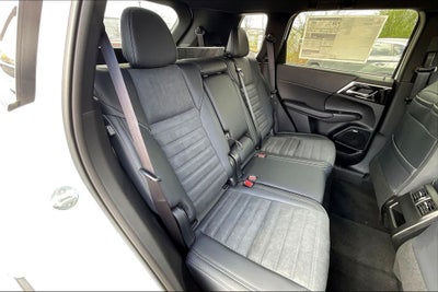 2026 Mitsubishi Outlander LE