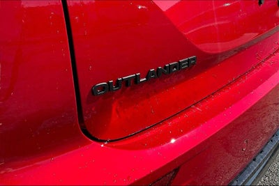 2026 Mitsubishi Outlander LE