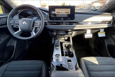 2026 Mitsubishi Outlander LE