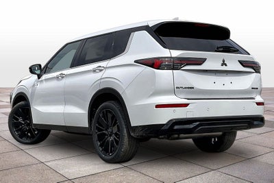 2026 Mitsubishi Outlander LE