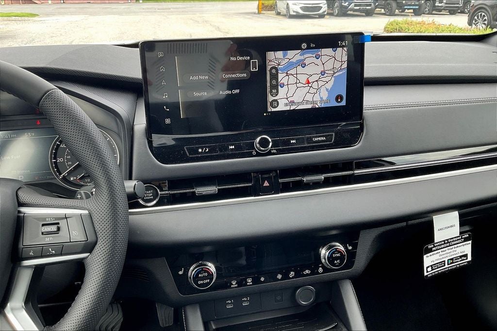 2026 Mitsubishi Outlander LE