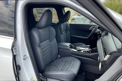 2026 Mitsubishi Outlander LE