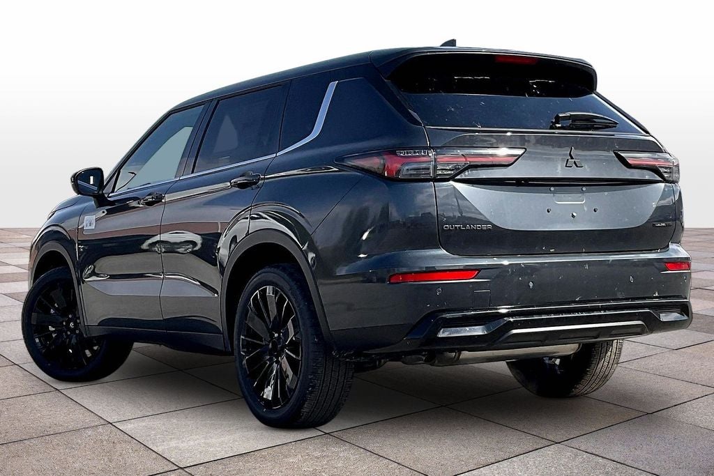 2026 Mitsubishi Outlander LE