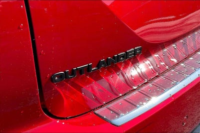 2026 Mitsubishi Outlander LE