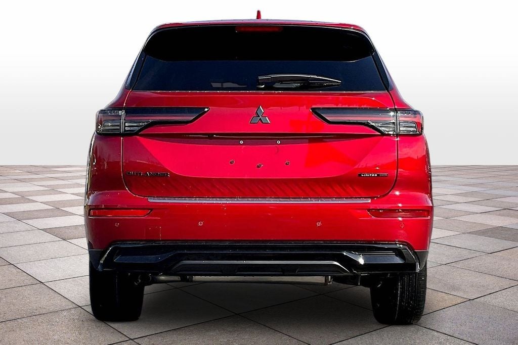 2026 Mitsubishi Outlander LE
