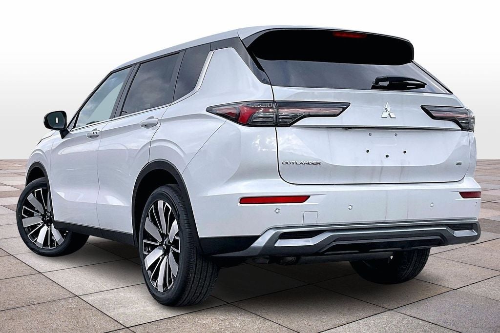 2026 Mitsubishi Outlander SE
