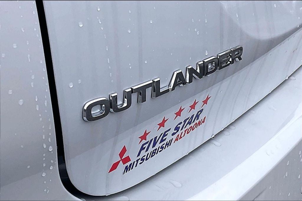 2026 Mitsubishi Outlander SE