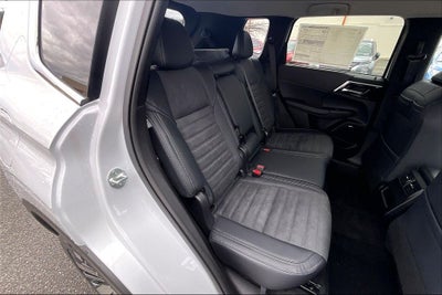 2026 Mitsubishi Outlander SE