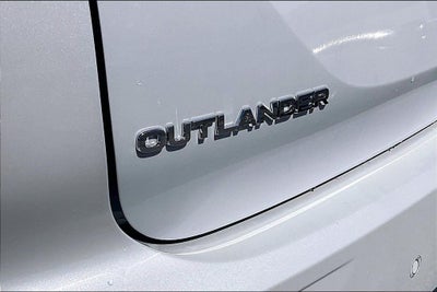 2026 Mitsubishi Outlander SE