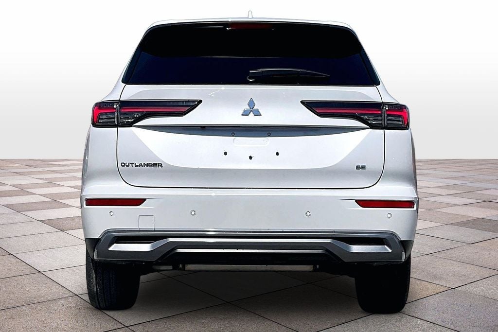 2026 Mitsubishi Outlander SE