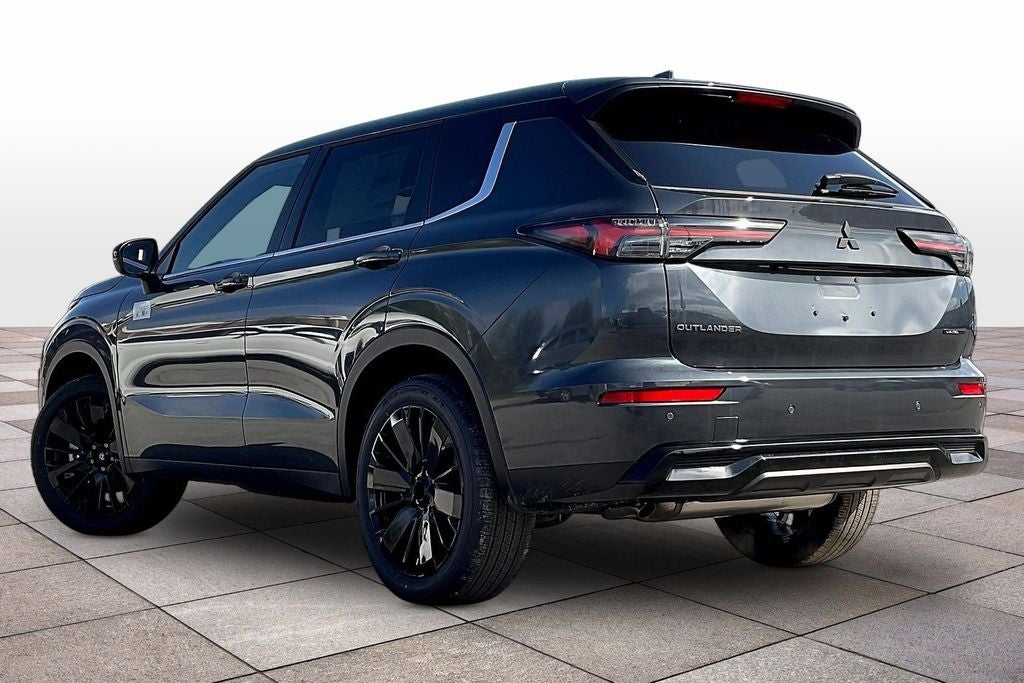 2026 Mitsubishi Outlander LE