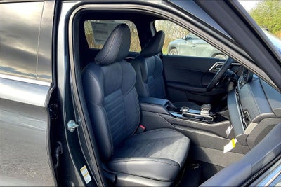 2026 Mitsubishi Outlander LE