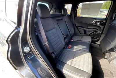 2026 Mitsubishi Outlander LE