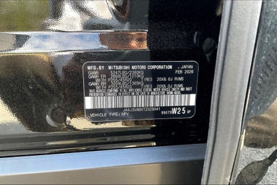2026 Mitsubishi Outlander LE