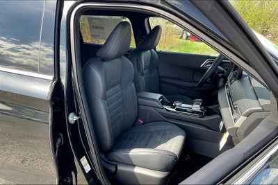 2026 Mitsubishi Outlander LE