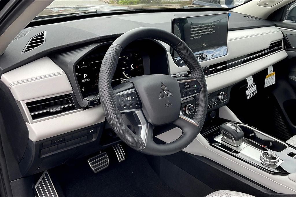 2025 Mitsubishi Outlander SEL