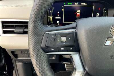 2025 Mitsubishi Outlander SEL