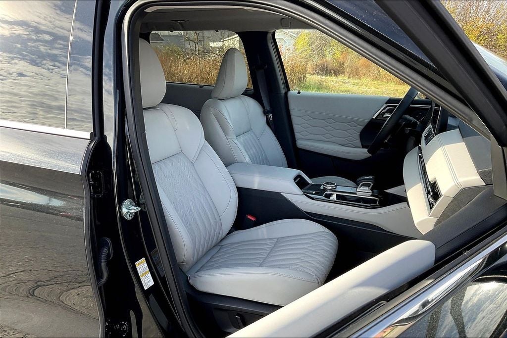 2025 Mitsubishi Outlander SEL