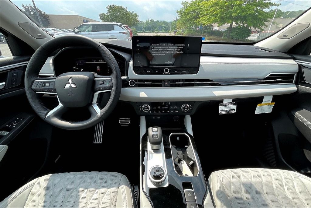 2025 Mitsubishi Outlander SEL